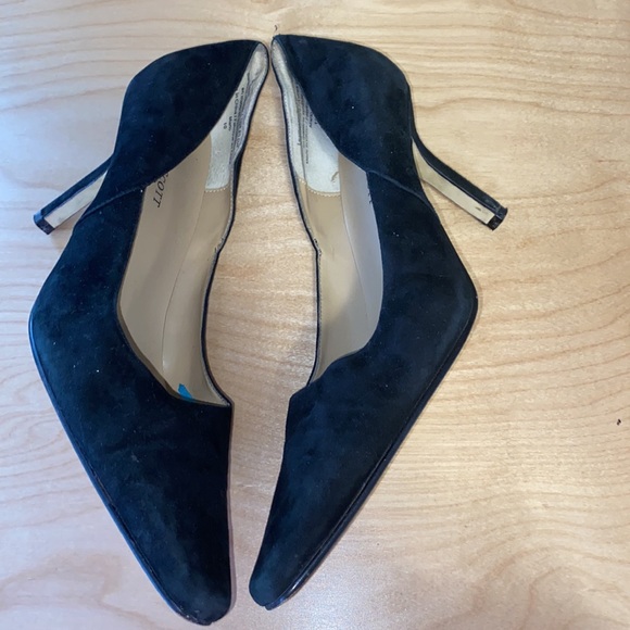Karen Scott Black Suede Pumps - Picture 7 of 8